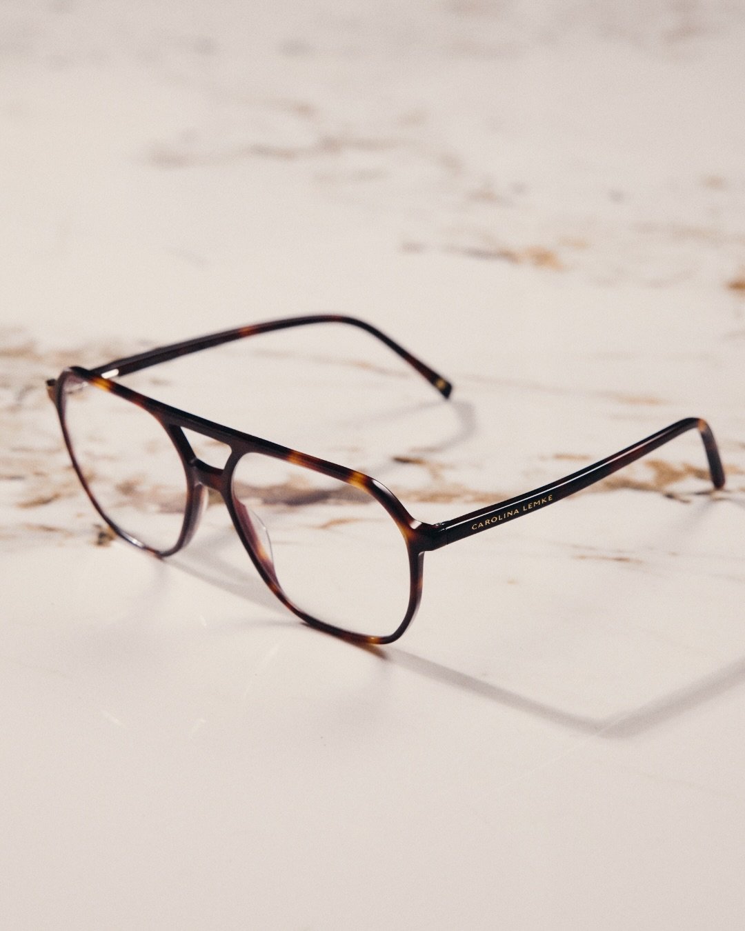 Optics Collection ‘25-‘26 | The #HERMAN Frame 🤎
לא בטוחים מה המספר שלכם? בואו לבדיקת ראייה חינם בחדרי הבדיקה המתקדמים שלנו ברחבי בארץ.
#NevetStopChanging