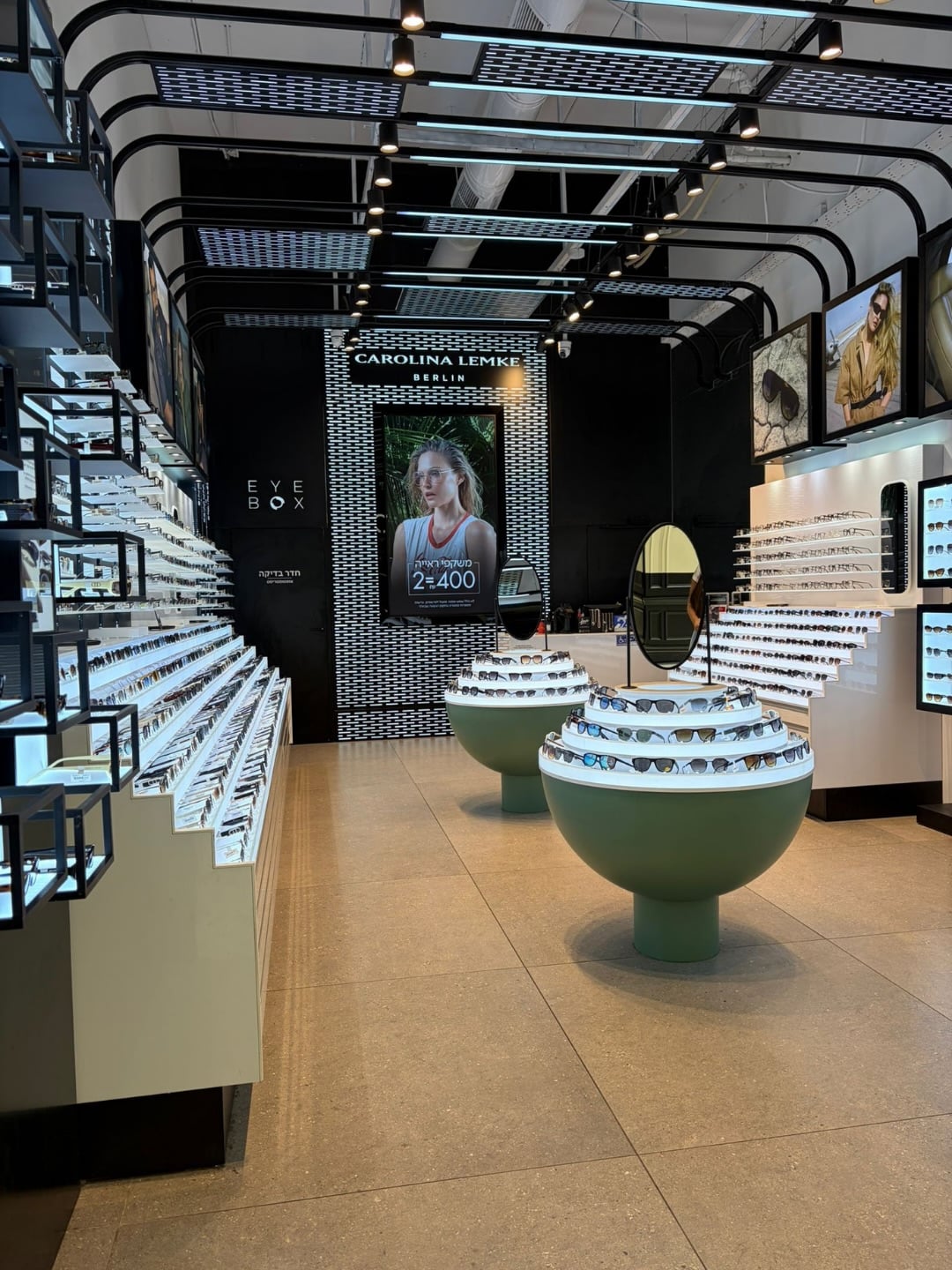 The In-Stores Experience 👓
גלו את הקולקציה החדשה ובדיקות ראייה חינם בחדרי הבדיקה המתקדמים שלנו ברחבי הארץ EYEBOX.
#NeverStopChanging